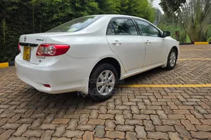 Toyota Corolla 2012 White