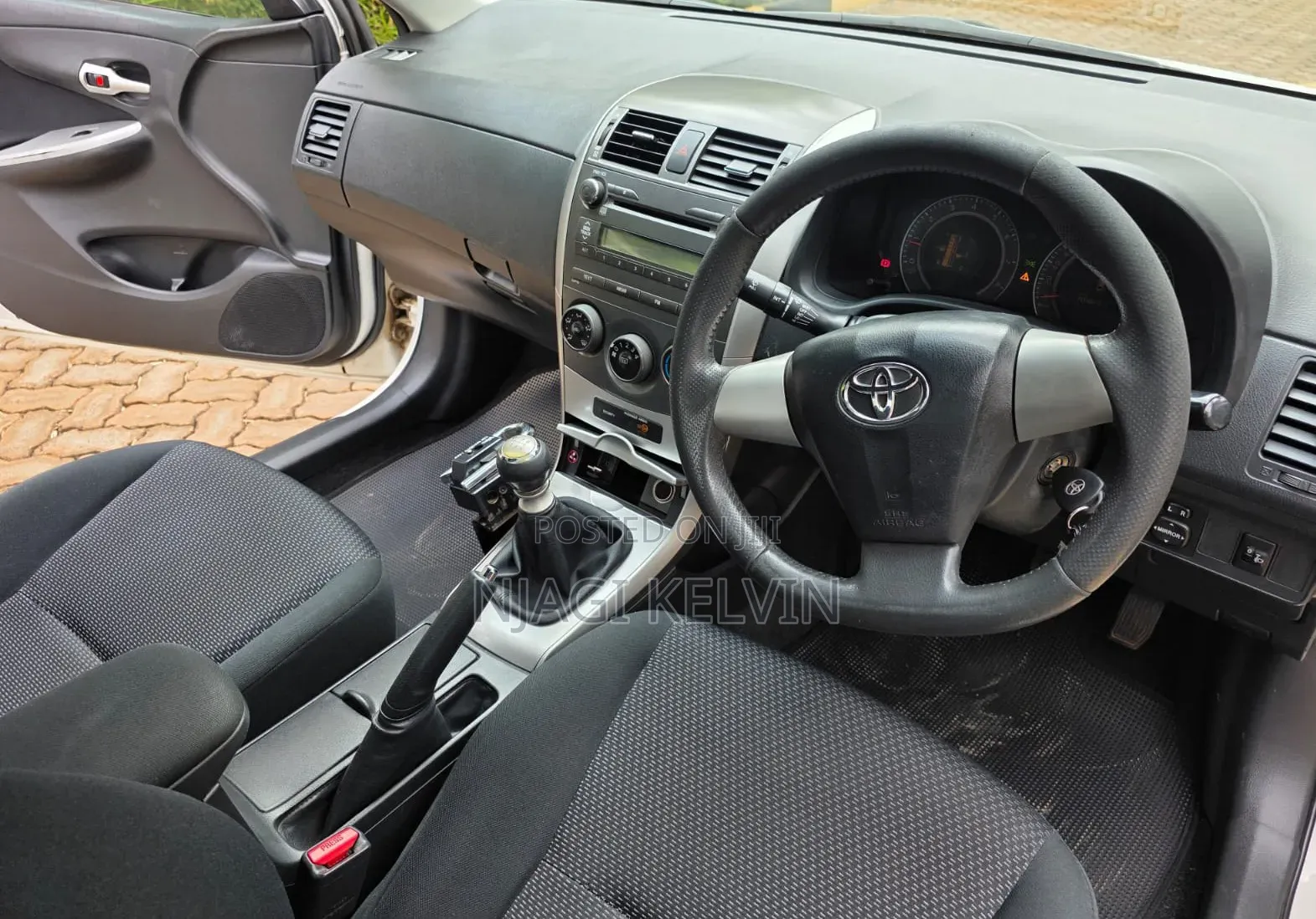 Toyota Corolla 2012 White