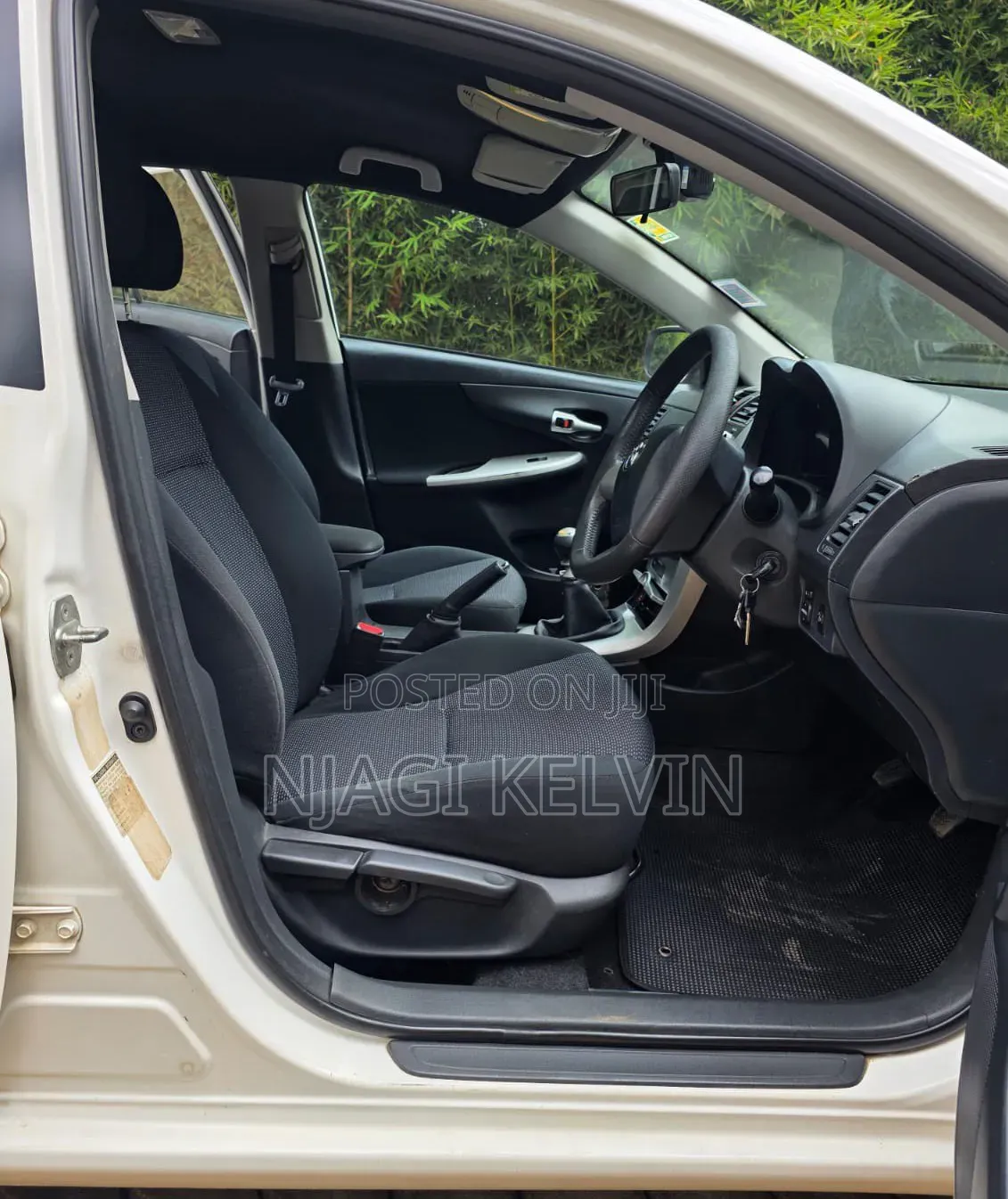 Toyota Corolla 2012 White