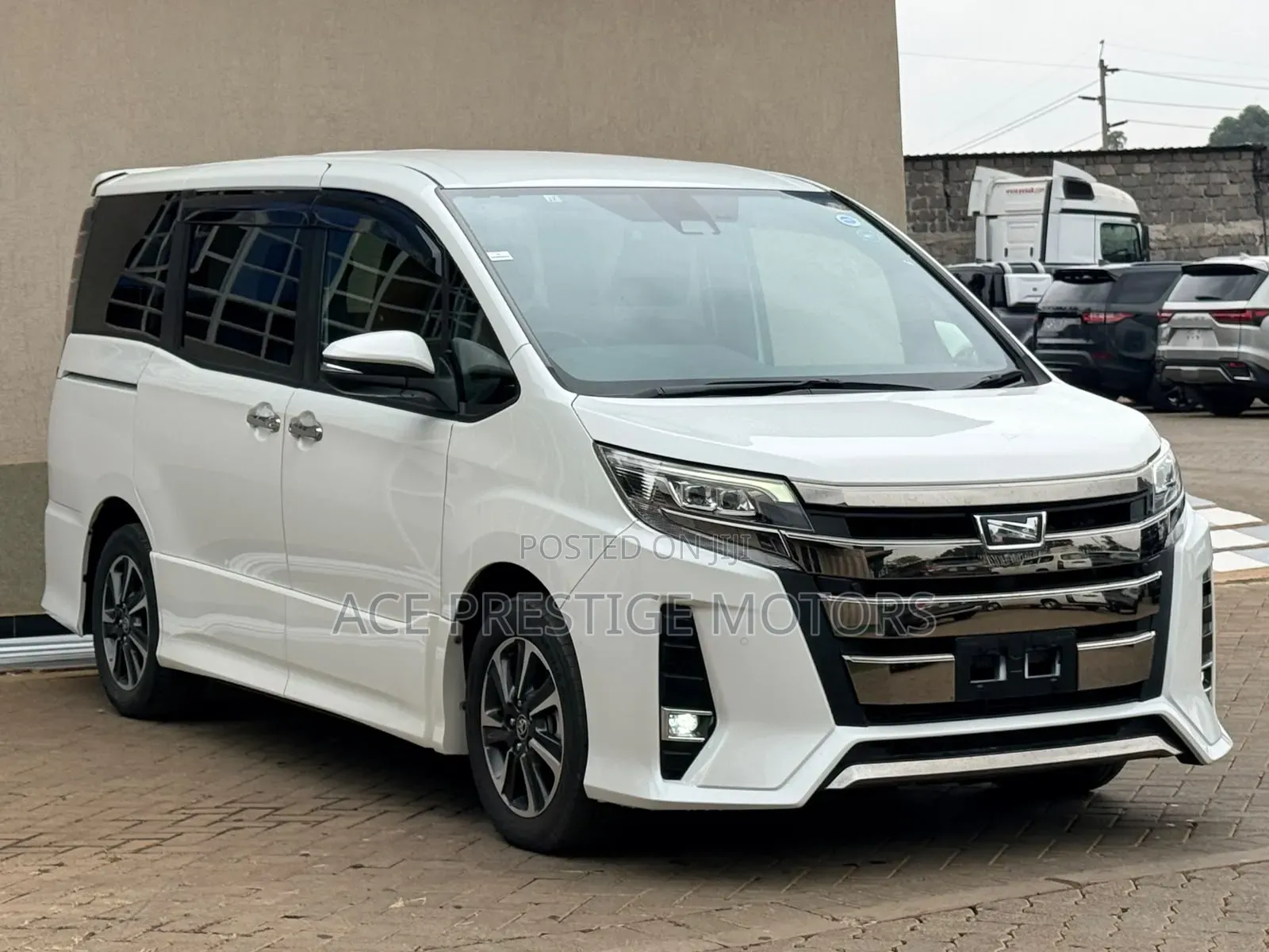 Toyota Noah 2.0 FWD (7 Seater) 2019 White