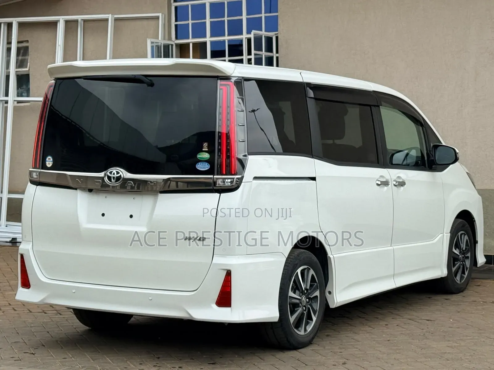 Toyota Noah 2.0 FWD (7 Seater) 2019 White