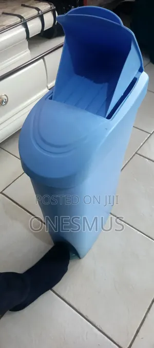 Sanitary Bins for Sale. 17 PCS