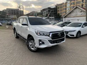 Toyota Hilux Revo Double Cab Deisel 2.8 AWD 2019 White