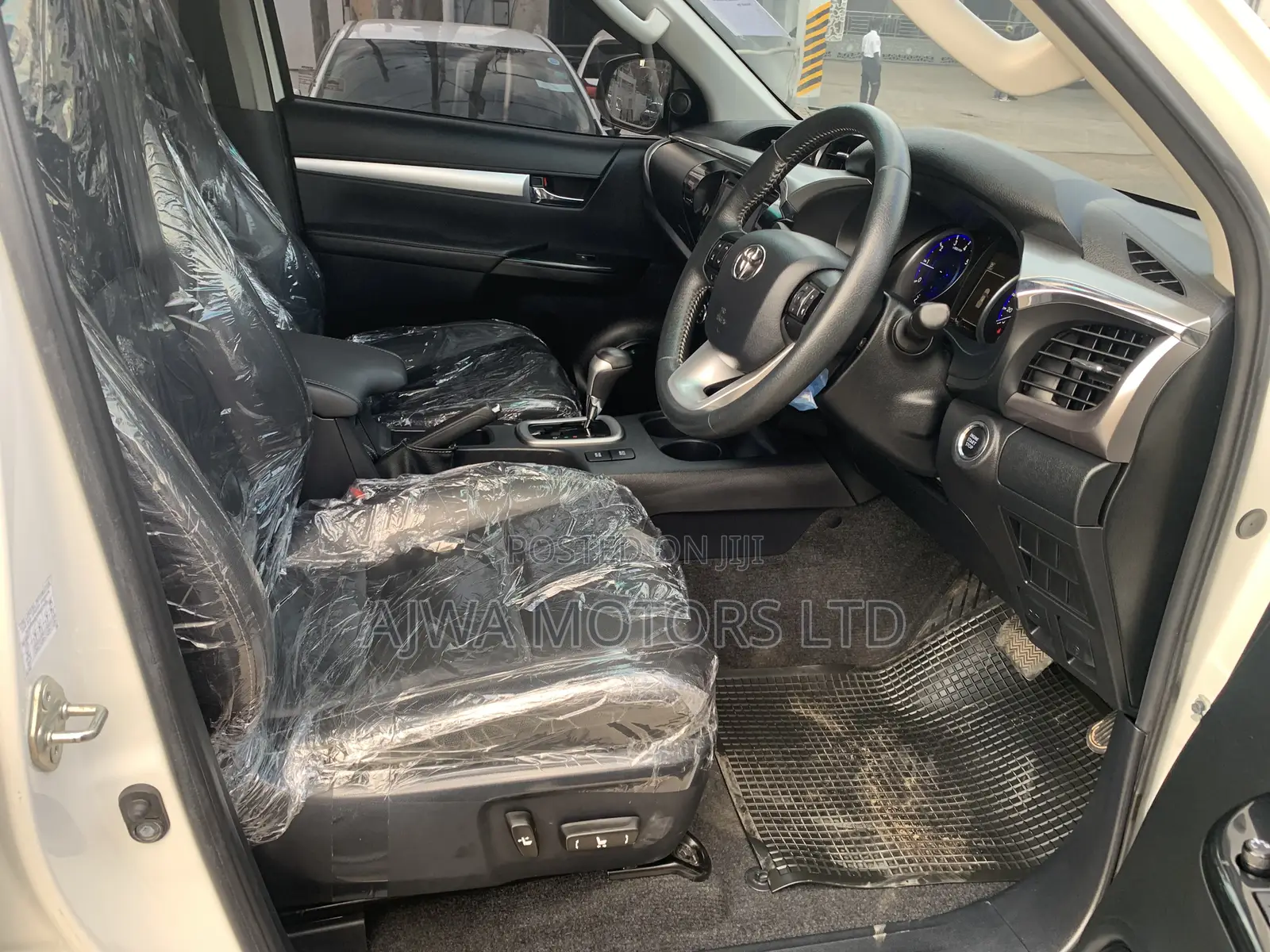 Toyota Hilux Revo Double Cab Deisel 2.8 AWD 2019 White