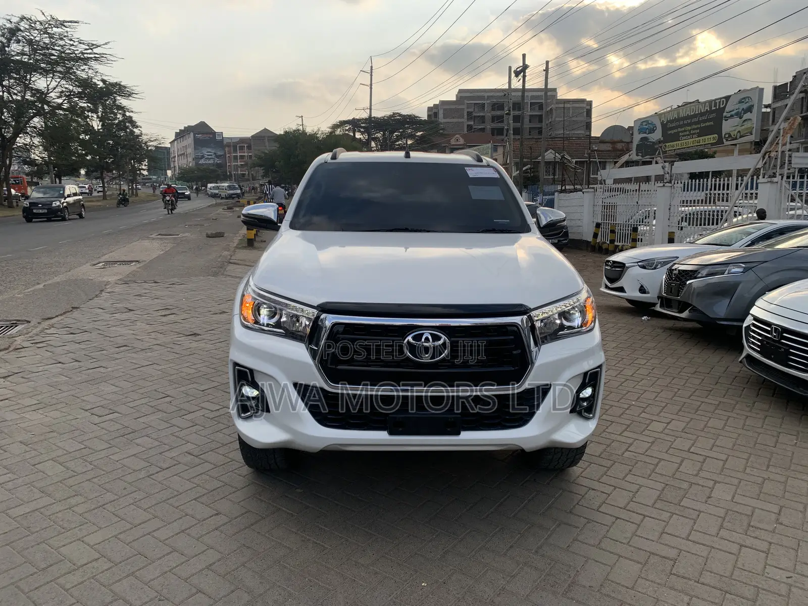 Toyota Hilux Revo Double Cab Deisel 2.8 AWD 2019 White