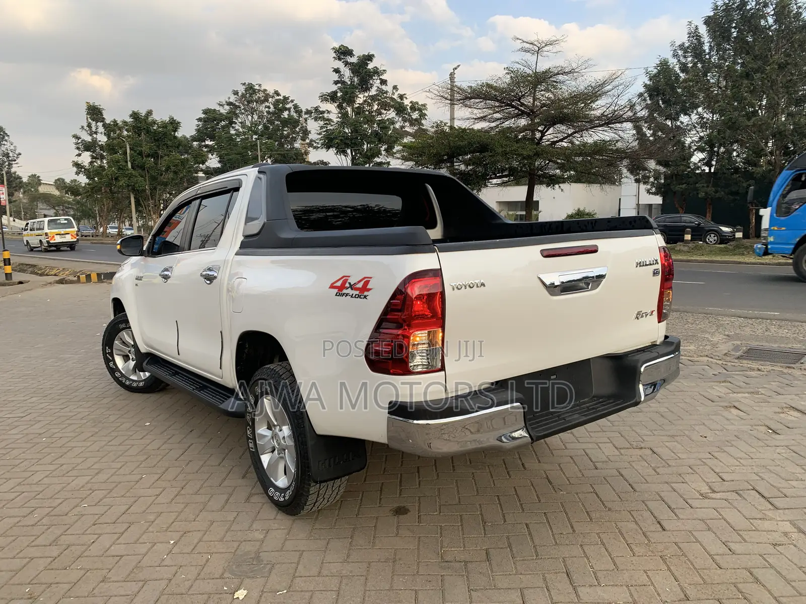 Toyota Hilux Revo Double Cab Deisel 2.8 AWD 2019 White