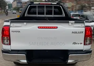 Toyota Hilux 2019 White