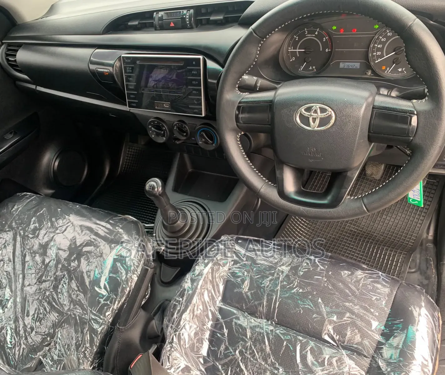 Toyota Hilux 2019 White