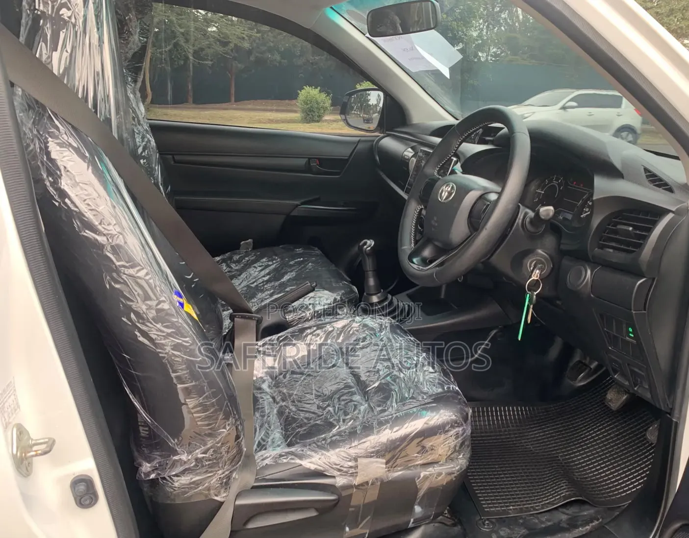 Toyota Hilux 2019 White