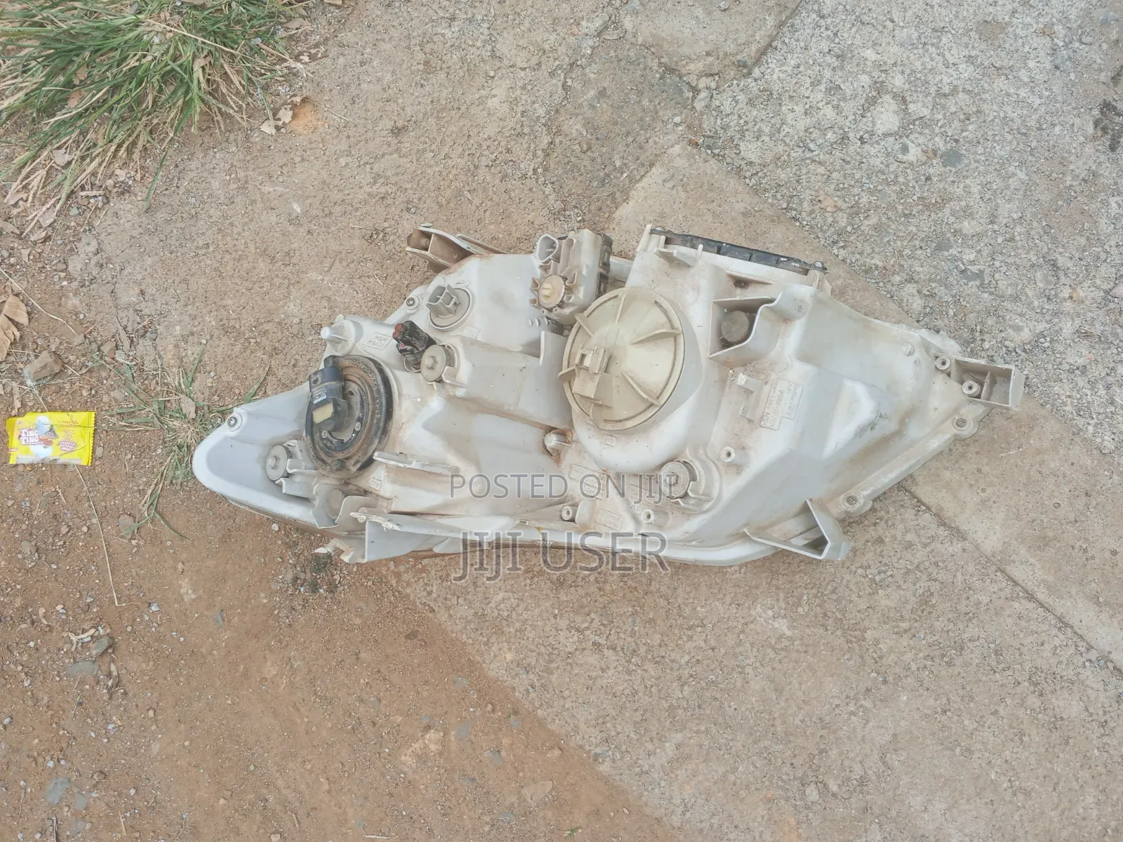 Premio 260 Right Side Headlamp