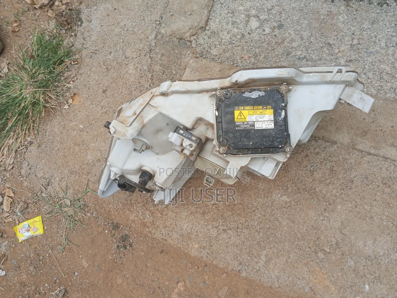Premio 260 Right Side Headlamp