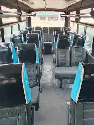 Isuzu Executive Bus 2016 Yellow