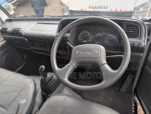 Isuzu NMR 2020 White