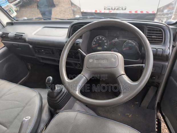 Isuzu NMR 2020 White - thumbnail 4