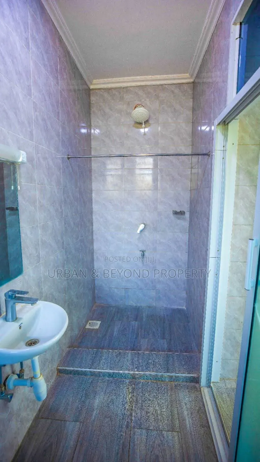 3bdrm Maisonette in Karai for rent