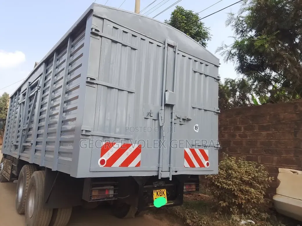 Isuzu FVZ Truck