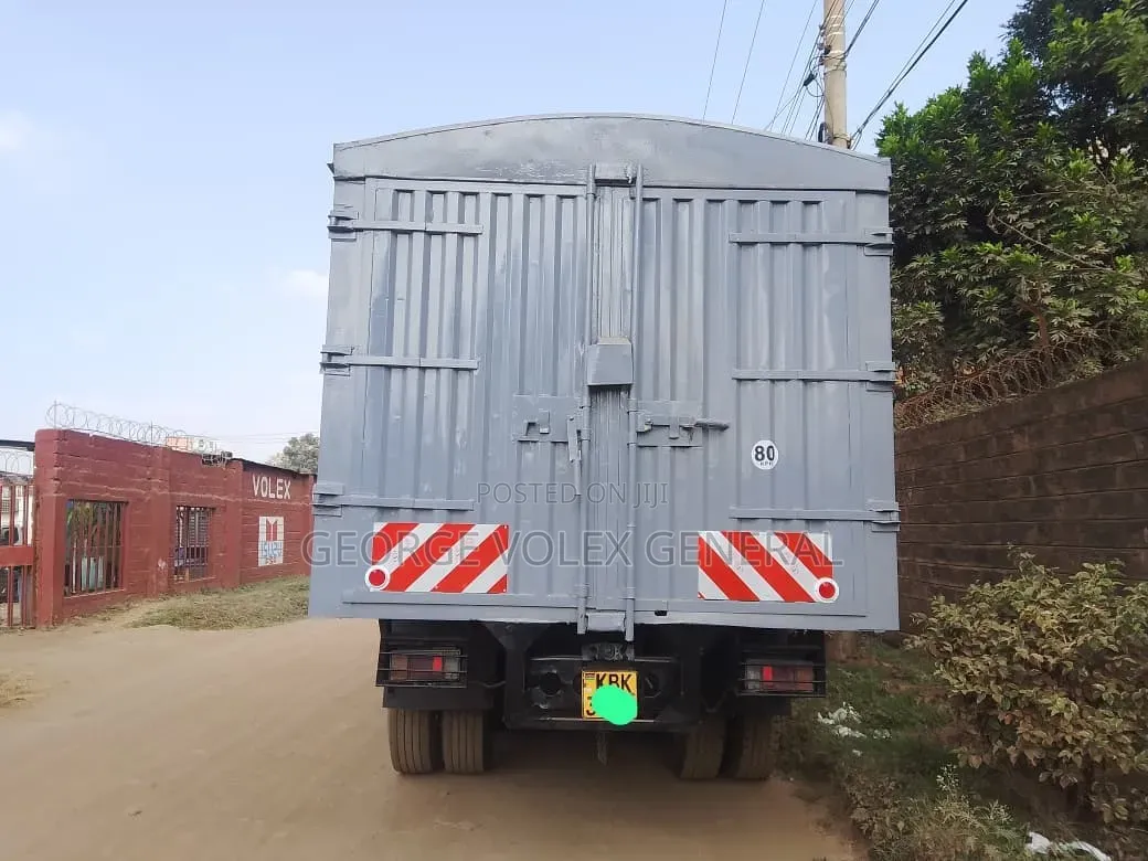 Isuzu FVZ Truck