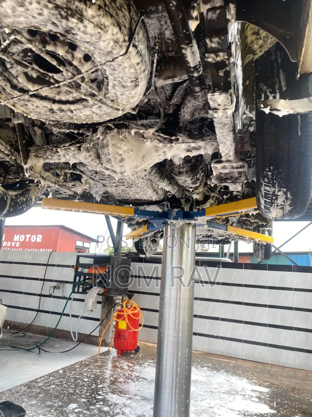 Heavy Duty Underwash Single Post Lift