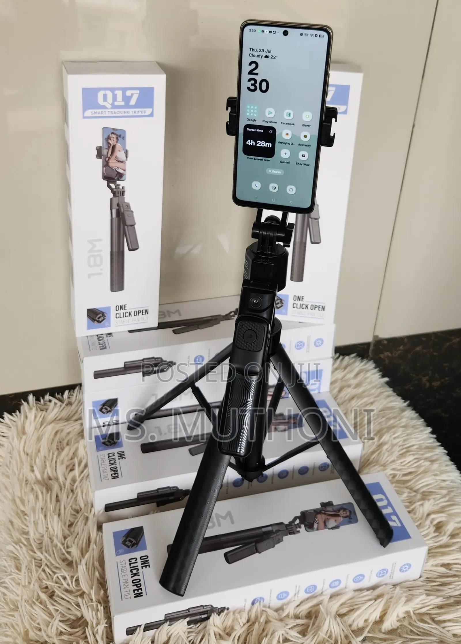 Q17 Smart Tracking Tripod, a 1.8-Meter Extendable Device