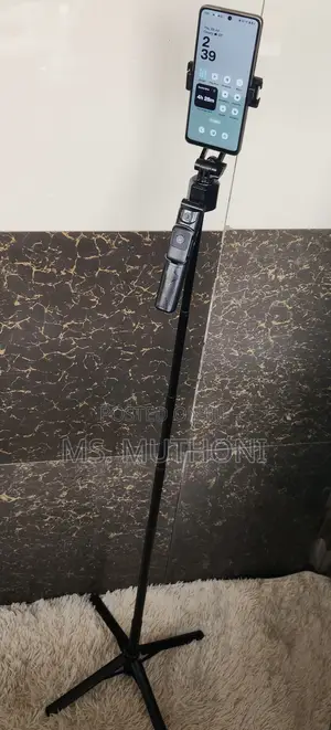 Q17 Smart Tracking Tripod, a 1.8-Meter Extendable Device