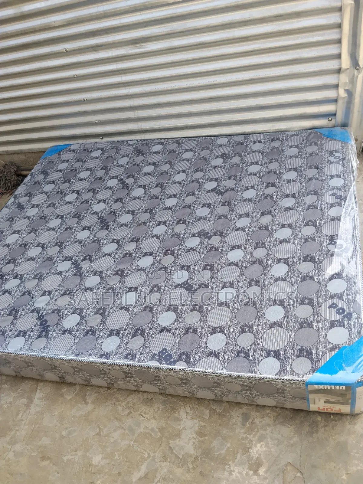 Luxury 6*6 10-Inch Medium Density Mattress - Affordable