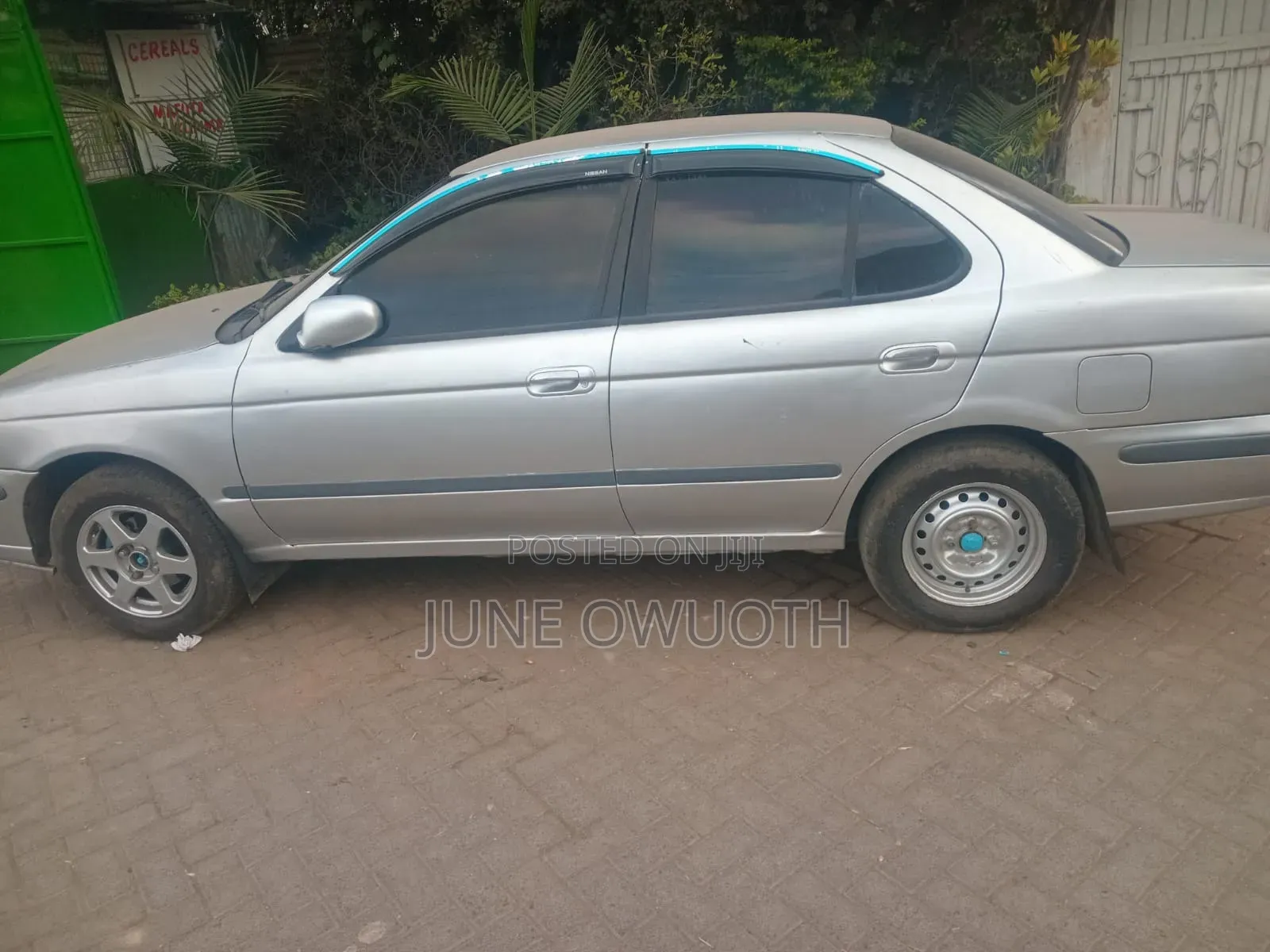 Nissan FB15 2002 Silver