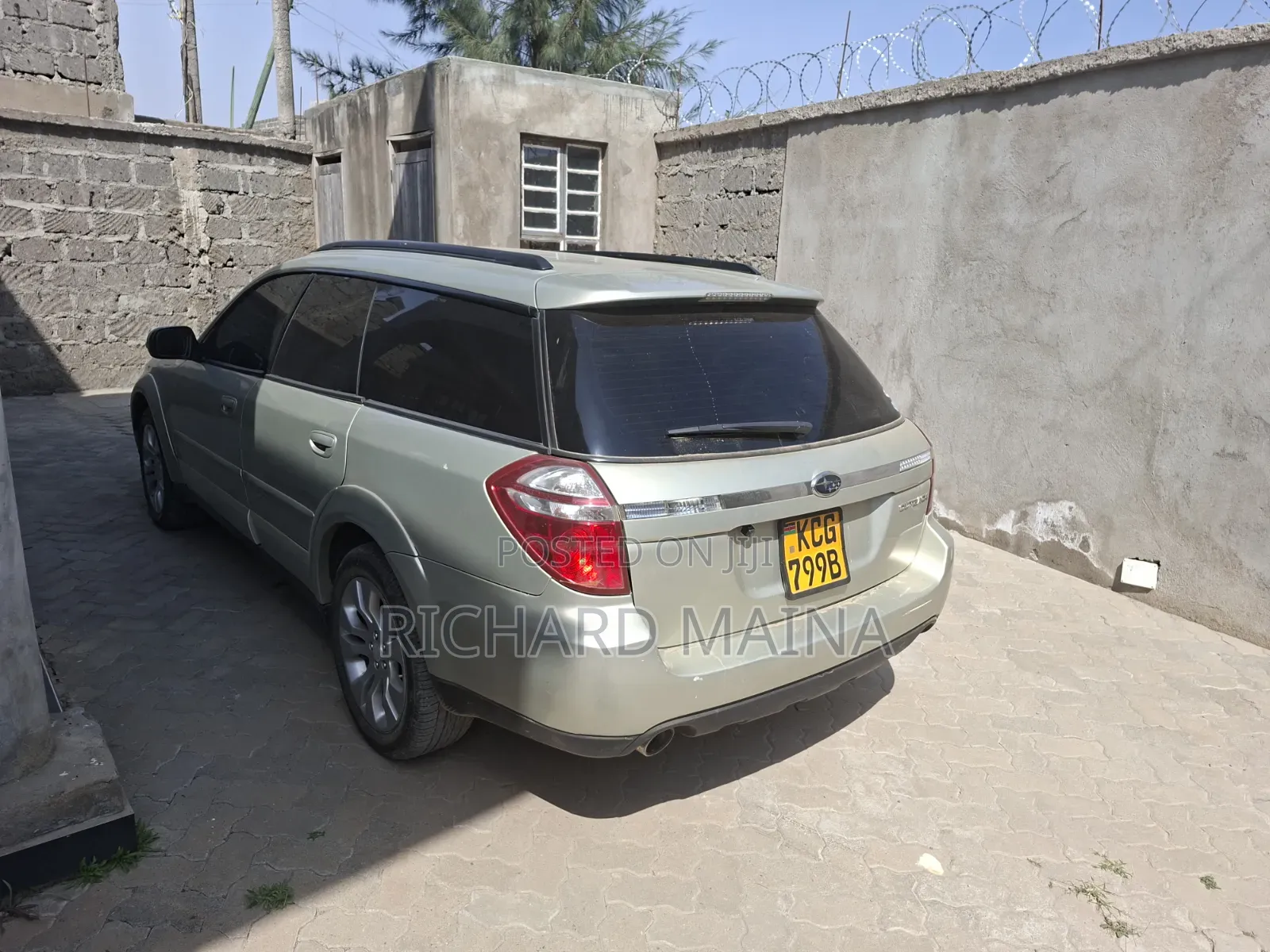 Subaru Outback 2008 Gold