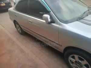 Nissan FB15 2002 Silver