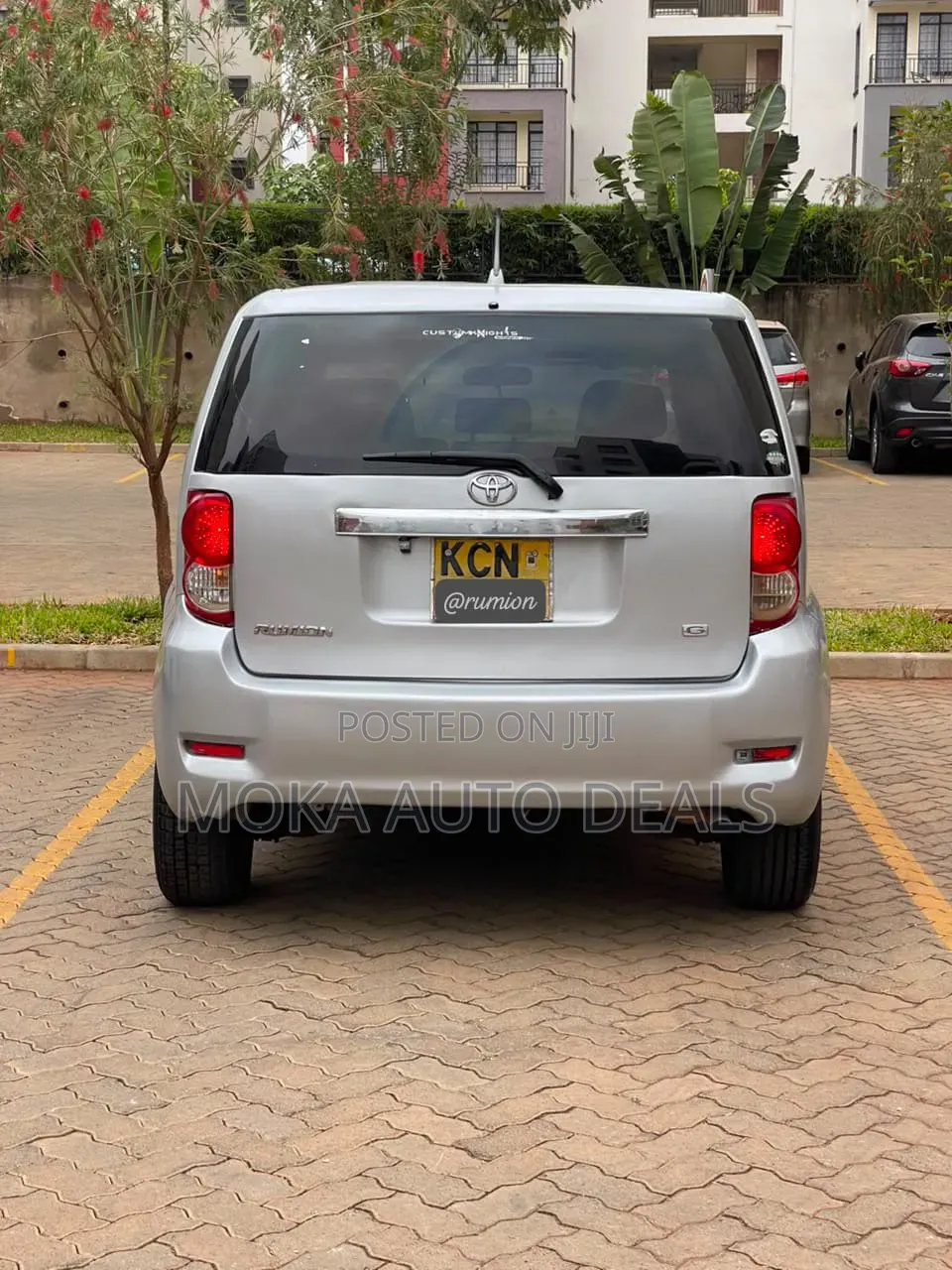 Toyota Corolla Rumion 2010 Silver