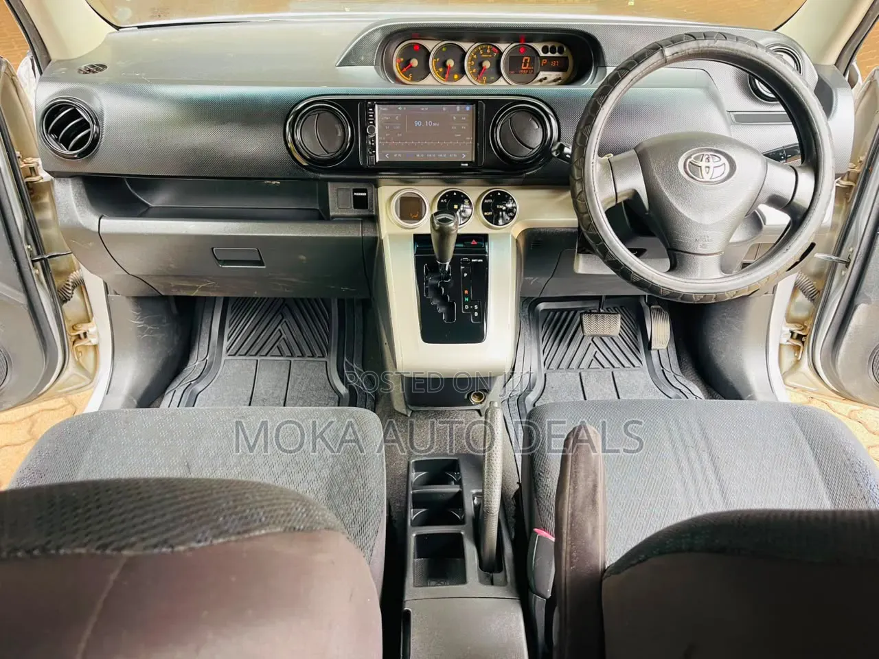 Toyota Corolla Rumion 2010 Silver