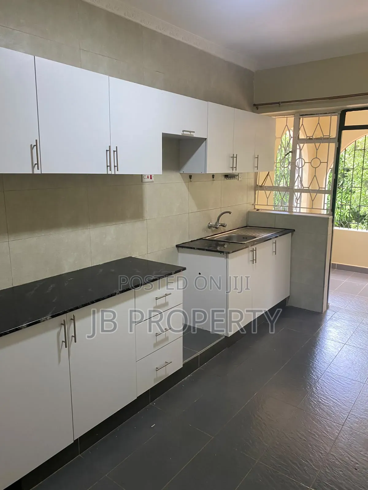 2bdrm House in Executive 2Bdrm for rent