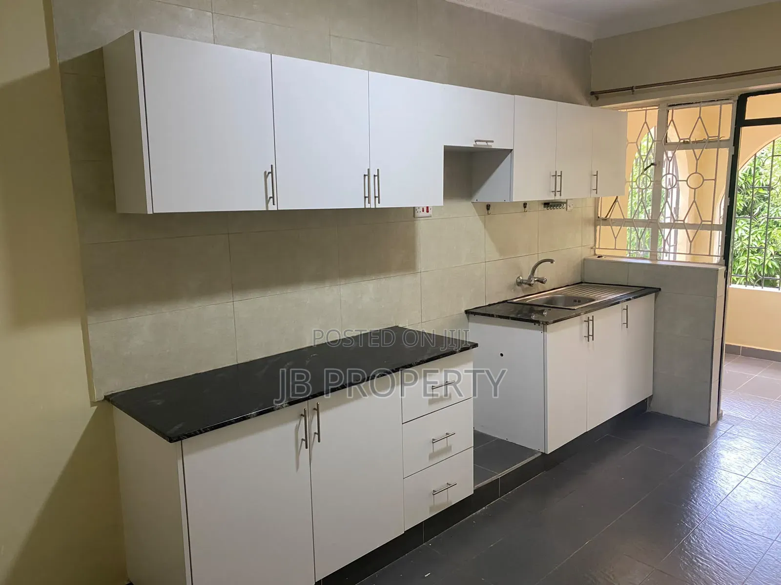 2bdrm House in Executive 2Bdrm for rent