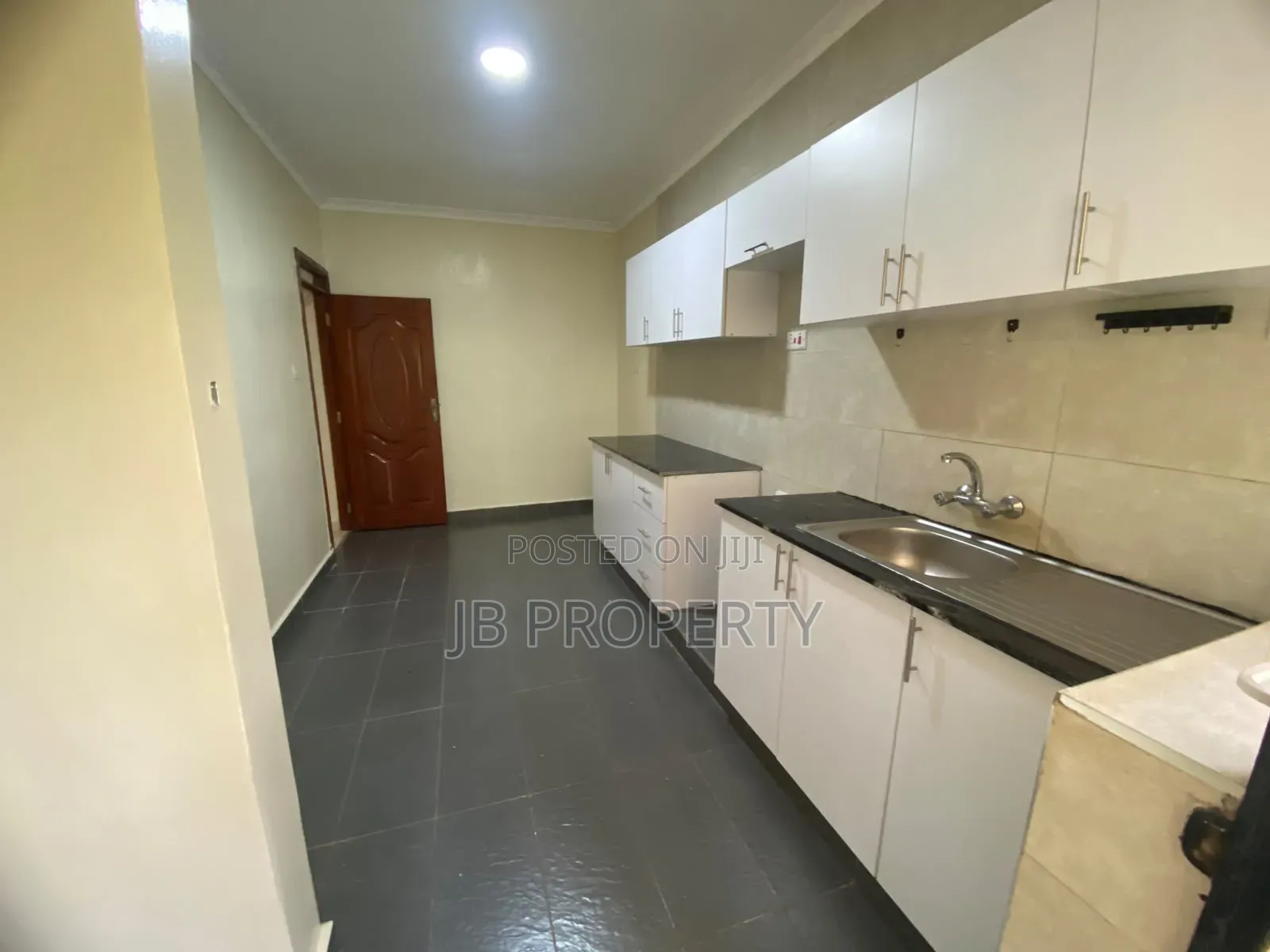 2bdrm House in Executive 2Bdrm for rent