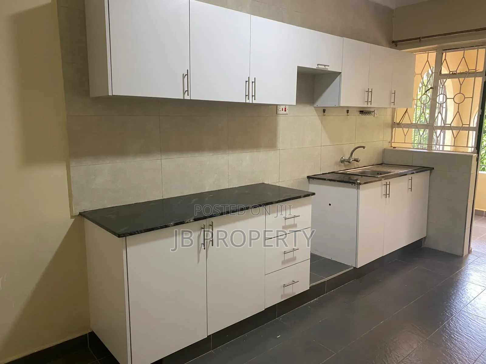2bdrm House in Executive 2Bdrm for rent