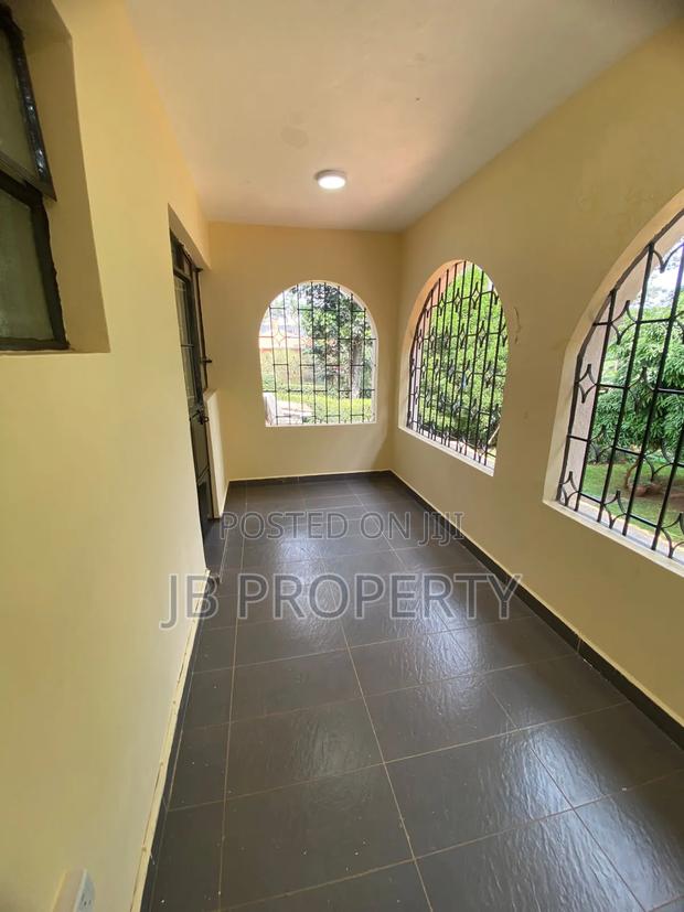 2bdrm House in Executive 2Bdrm for rent - thumbnail 17