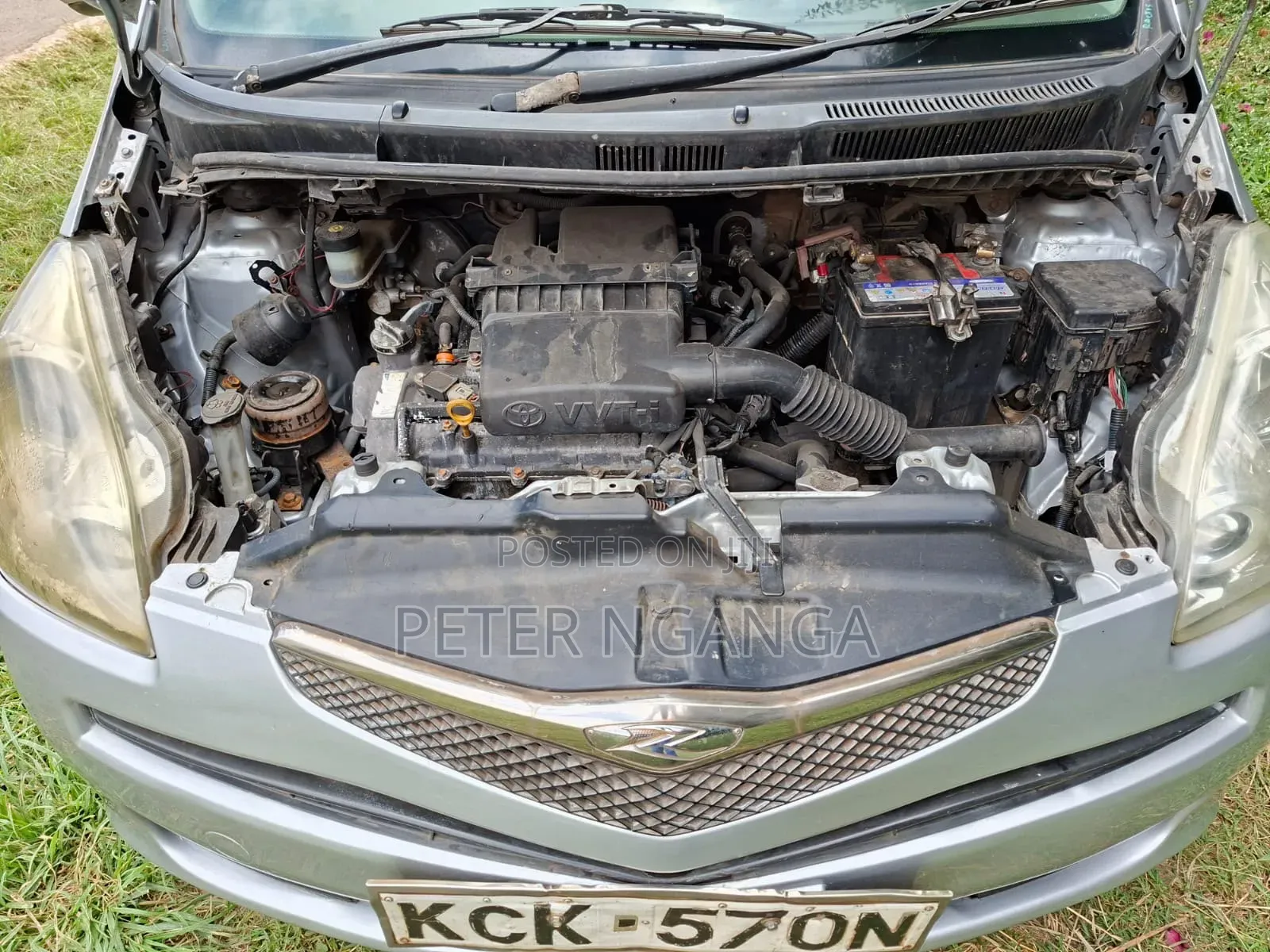 Toyota Ractis 2009 Silver