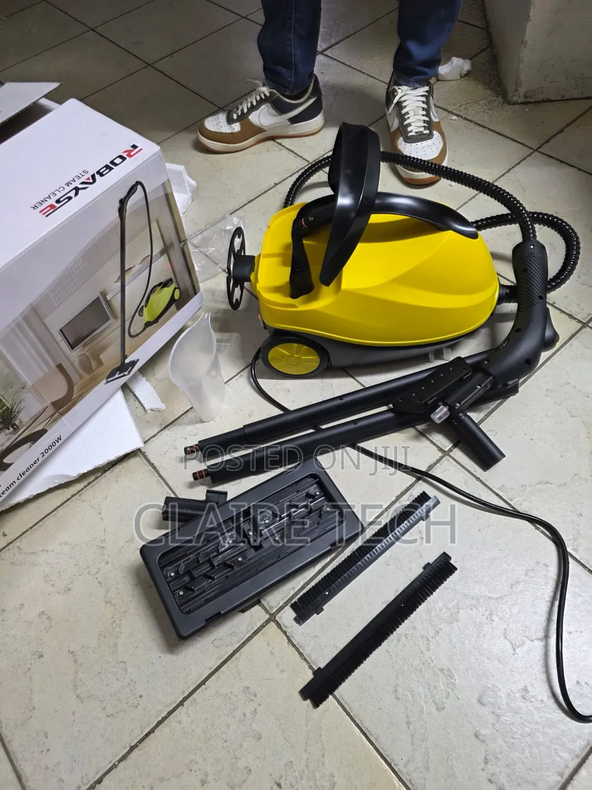 ROBAYSE Heavy-Duty 2000W Steam Cleaning Machine