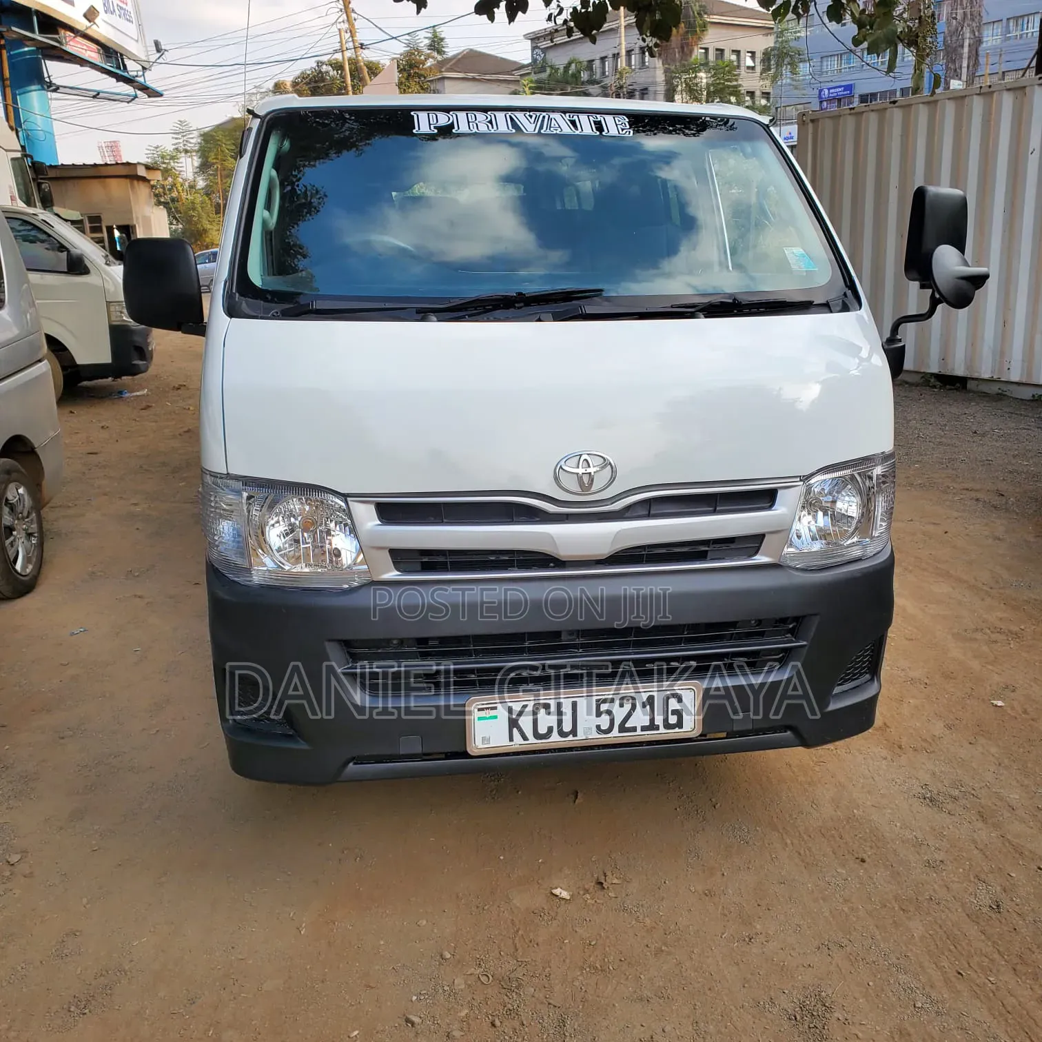 Toyota HiAce 2013 White