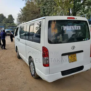 Toyota HiAce 2013 White