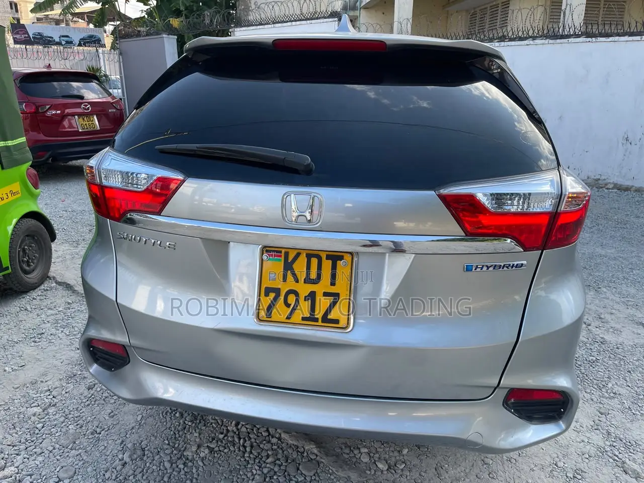 Honda Fit Shuttle 2017 Silver