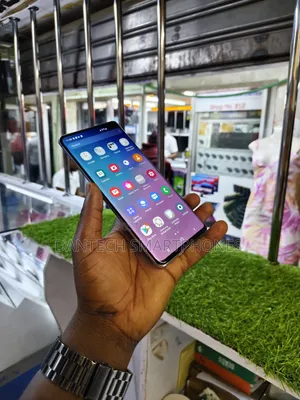 New Samsung Galaxy S10 128 GB Blue