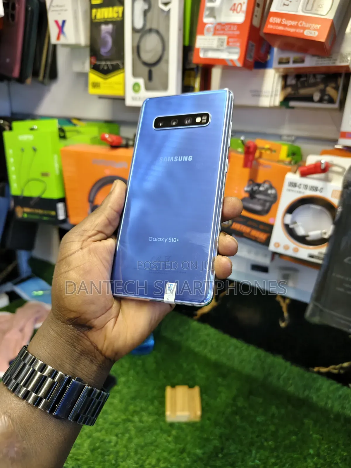 New Samsung Galaxy S10 128 GB Blue