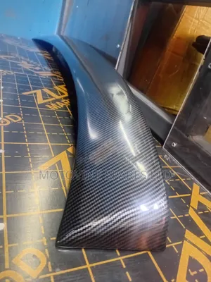 Toyota Crown Carbon Fiber Style Roof Spoiler
