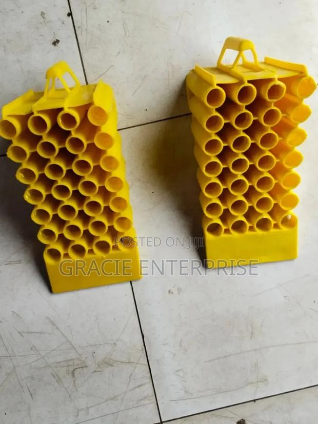 Durable Plastic Wheel Chocks, Car Stoppers - thumbnail 2