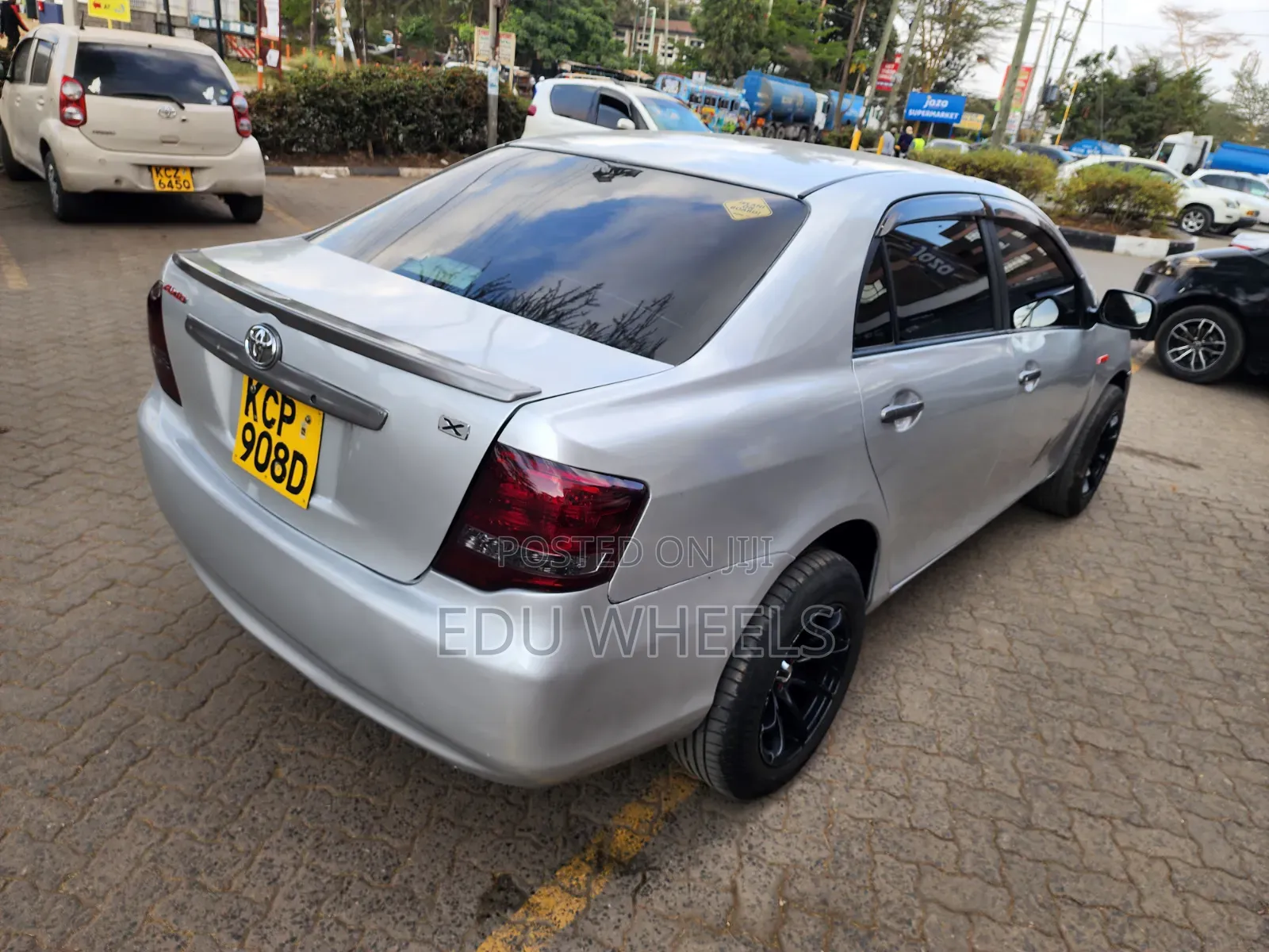 Toyota Axio 2011 Silver