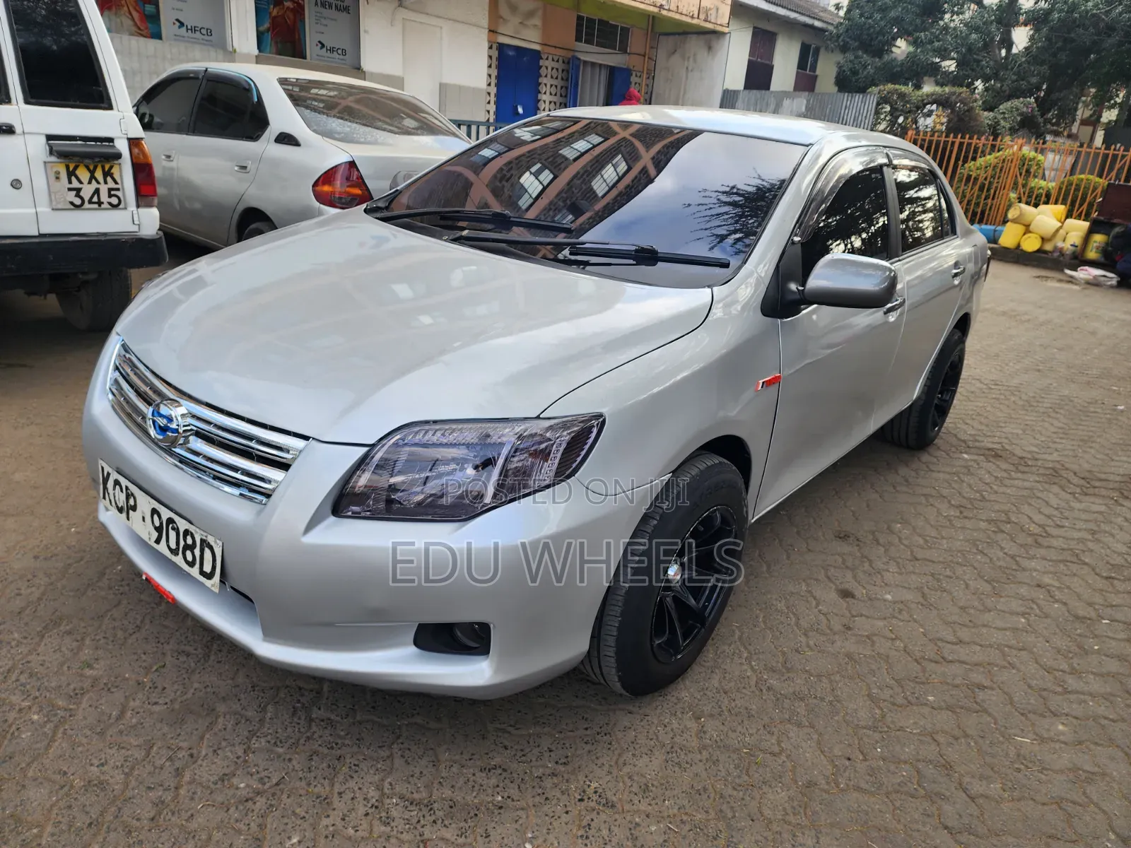 Toyota Axio 2011 Silver