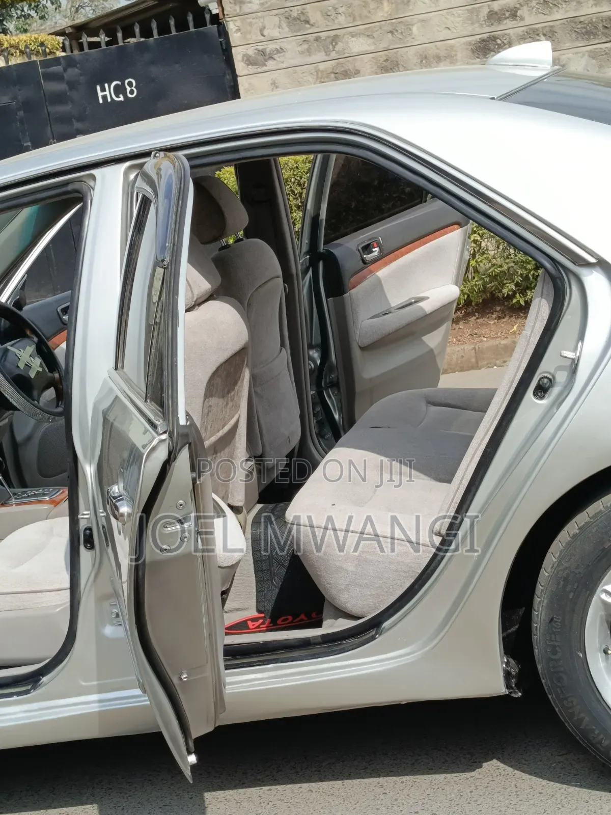 Toyota Mark II 2000 Silver
