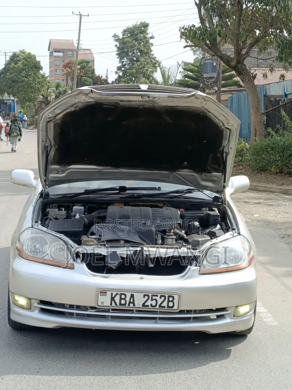 Toyota Mark II 2000 Silver