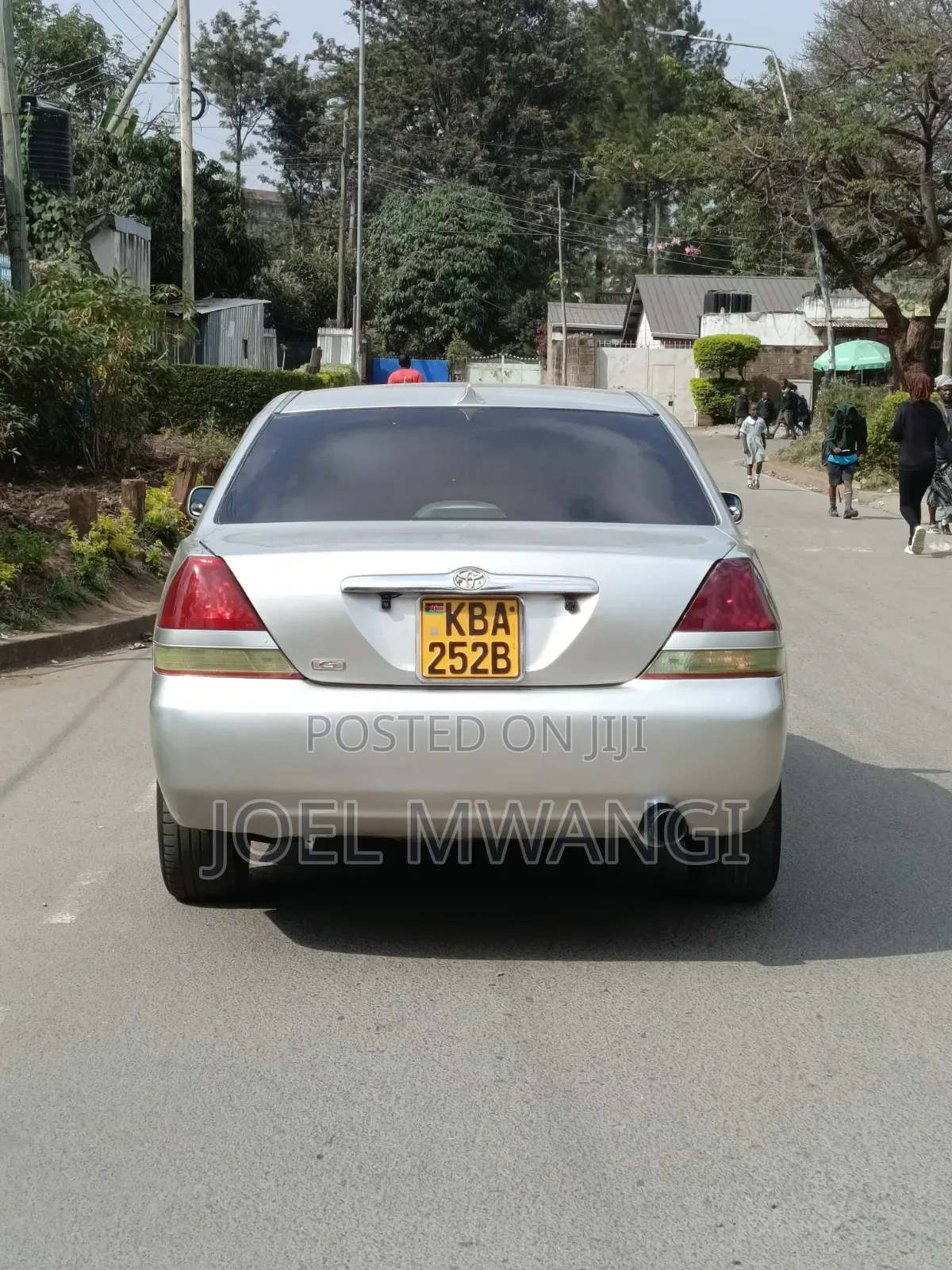 Toyota Mark II 2000 Silver