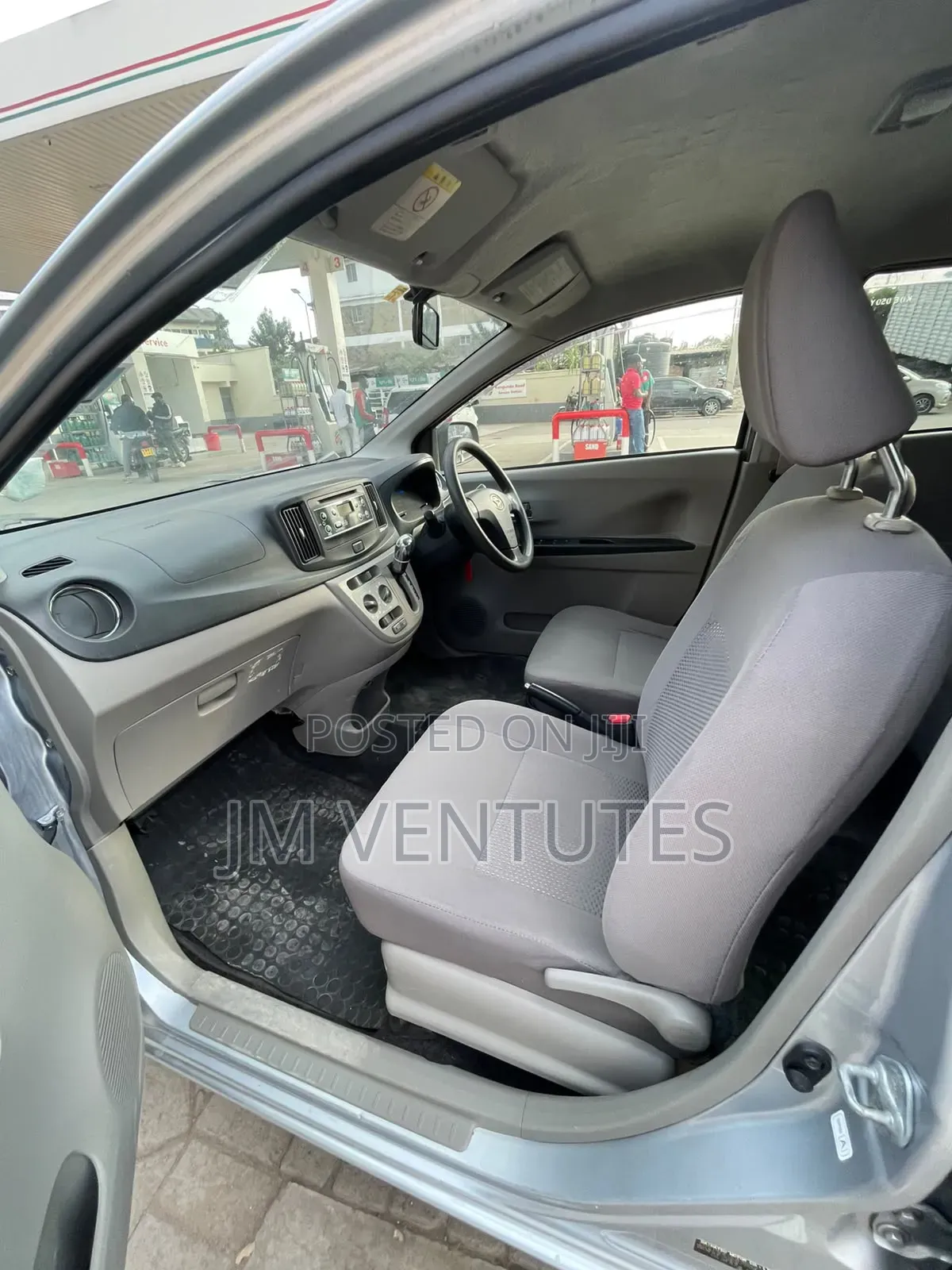 Daihatsu Mira 2015 Silver